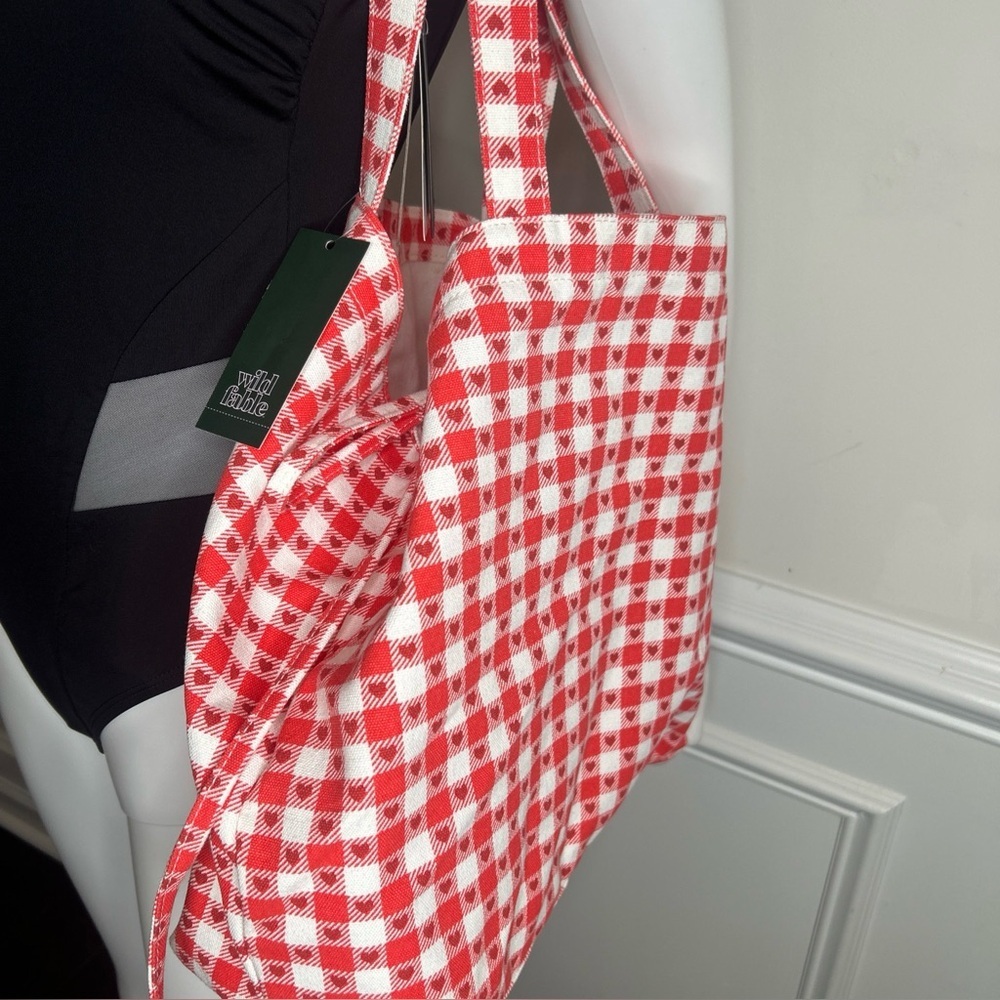 Wild Fable Hearts Carry Bag - Picture 4 of 13